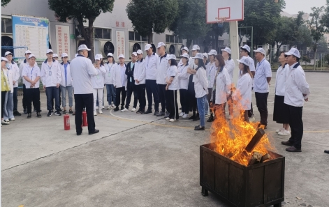 绷紧安全弦  筑牢防火墙—嘉善ewin官方网站发展消防器材使用培训及实操演练